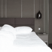 Gif de alguien despertando con mucha energía después de consumir las gomitas masticables con citrato de magnesio de Riqui tienda